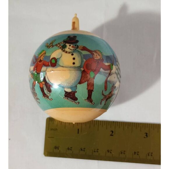 Vintage Christmas ornaments set of two, scenery - Picture 5 of 5